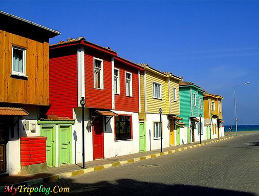 colorful ayancik houses in sinop,sinop,ayincik,colorful houses,turkey