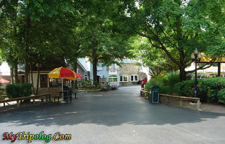 on the streets of six flags america,sfa, street,amusement park