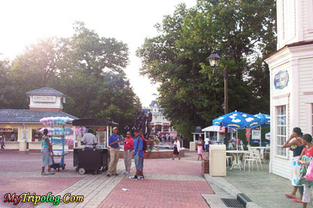 On The MainStreet of Six Flags America,six flags america,largo,mainstreet