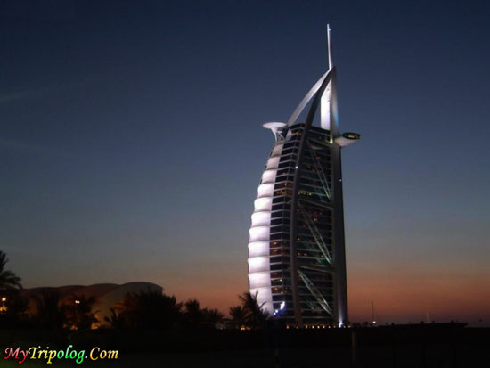 burj al arab at night,burj al