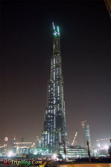 tallest building in world. night,the tallest building