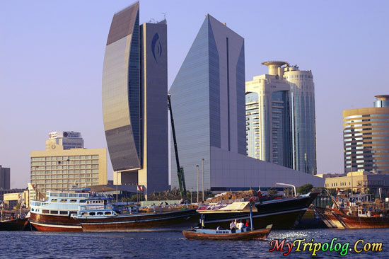 dubai creek,traditional boats,buildings,dubai,uae,wallpaper