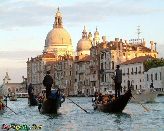 gondola venice italy,italy,venice,gondola,italy travel guide