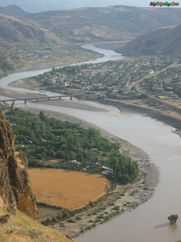 palu,murat river,valley,palu castle,elazig,turkey,eastern anatolia