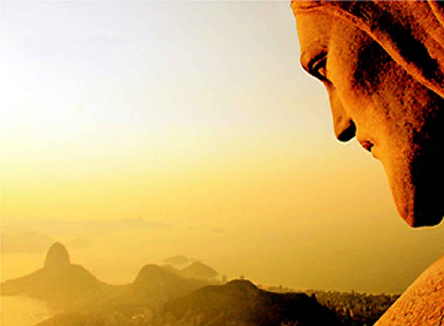 Christ The Redeemer up close to the face, Wallpaper