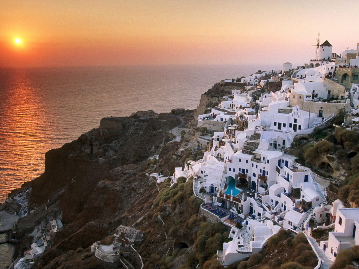 Sunset on Santorini, Greece Island Wallpaper