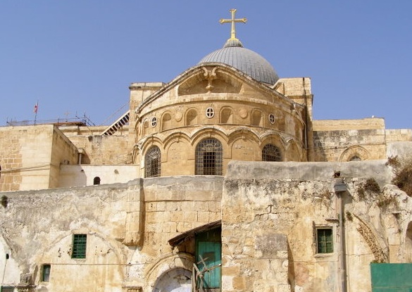 http://www.mytripolog.com/wp-content/uploads/2011/05/The-Holy-Sepulcher-Jesus-Tomb-Jerusalem.jpg