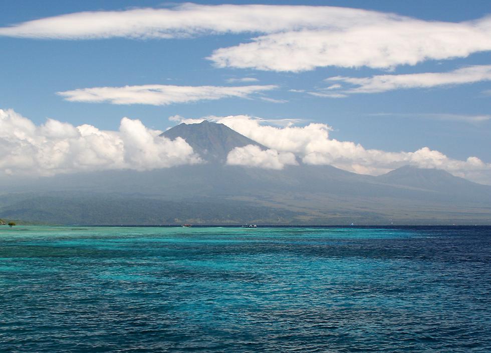 turquoise colors of ocean water indonesia