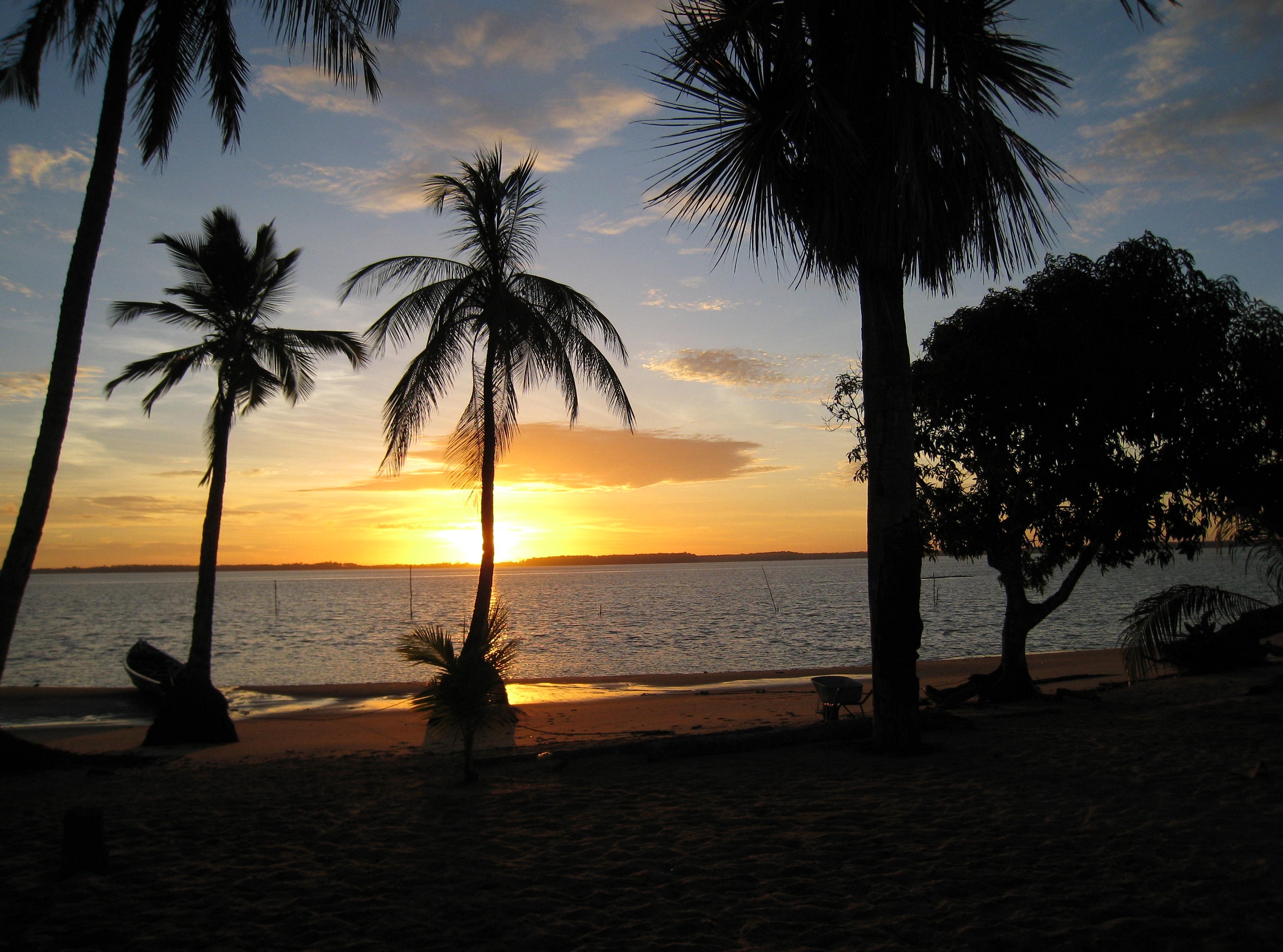 Wallpaper Sunset shine over water, Suriname