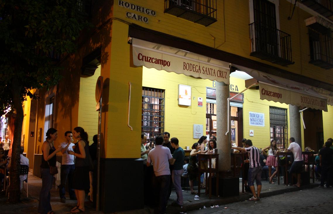 Nightlife in Santa Cruz Seville