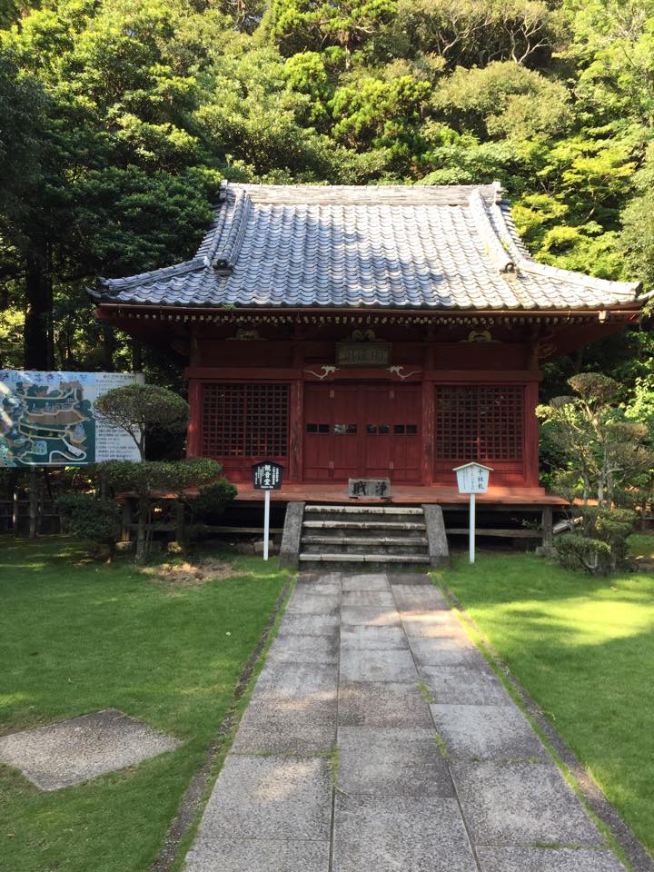 cottage in japanese garden tokyo