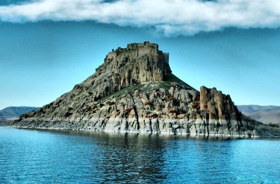 pertek castle tunceli elazig turkey