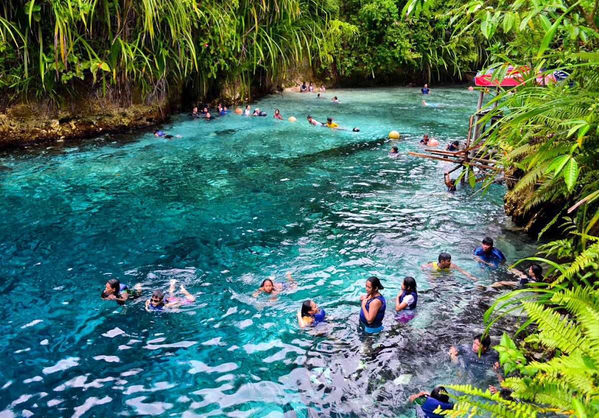 secret destinations in philiipines hinatuan river